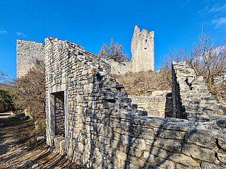 Hrad Dvigrad (Istrie - Chorvatsko)