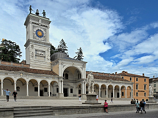 Visegrád (Maďarsko)Udine (Furlánsko-Julské Benátsko – Itálie)