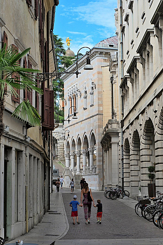 Visegrád (Maďarsko)Udine (Furlánsko-Julské Benátsko – Itálie)