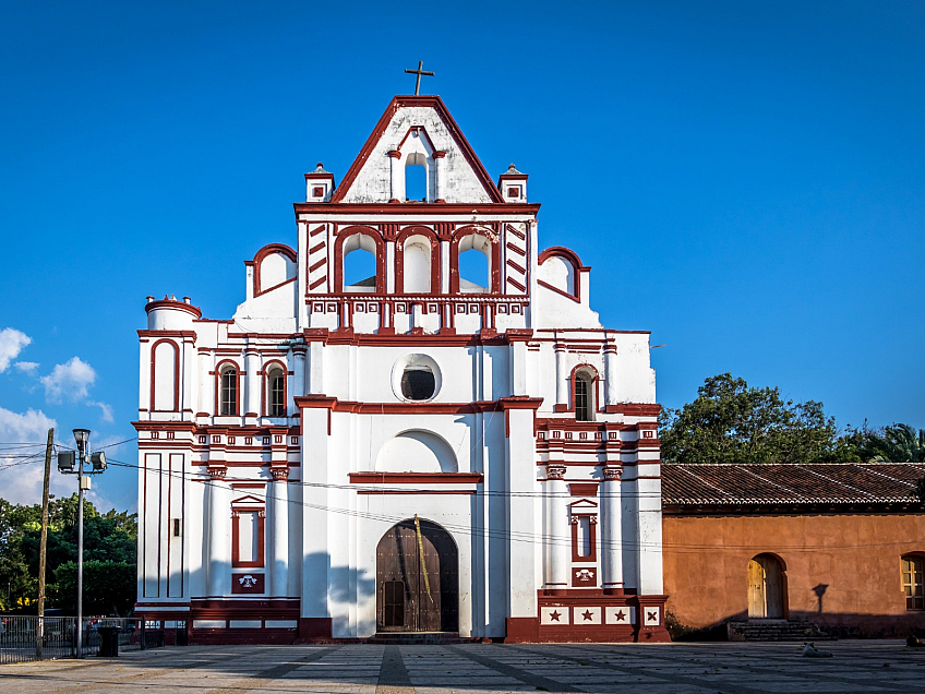 Kostel v Chiapasu (Mexiko)