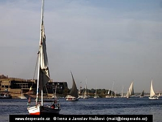 Felůka na Nilu v Asuánu (Egypt)