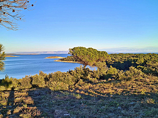 Premantura a poloostrov Kamenjak na jihu Istrie (Chorvatsko)