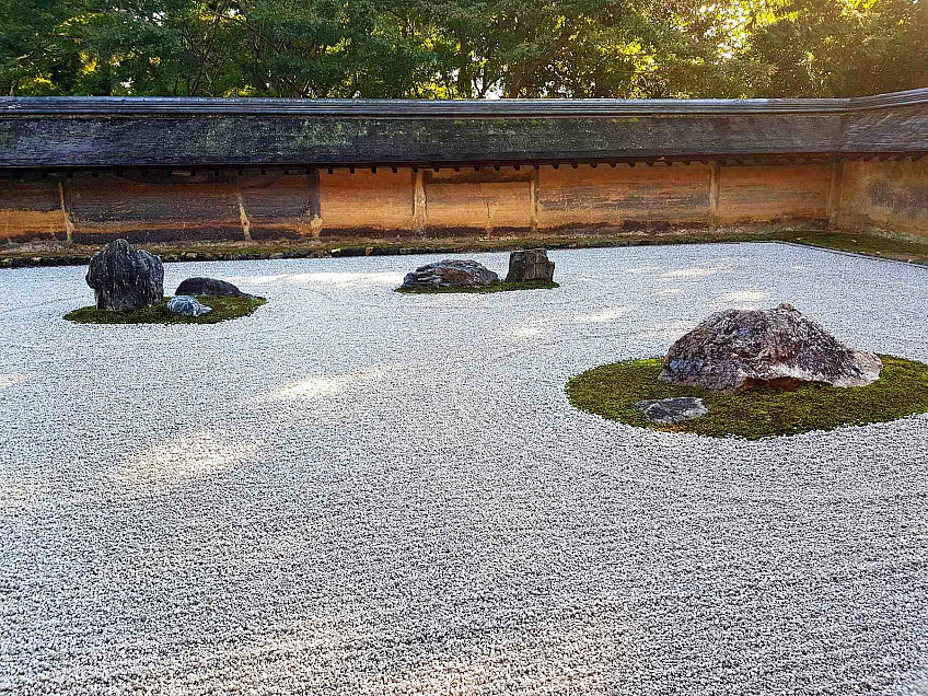 Kamenná zahrada Ryoanji (Kyoto - Japonsko)