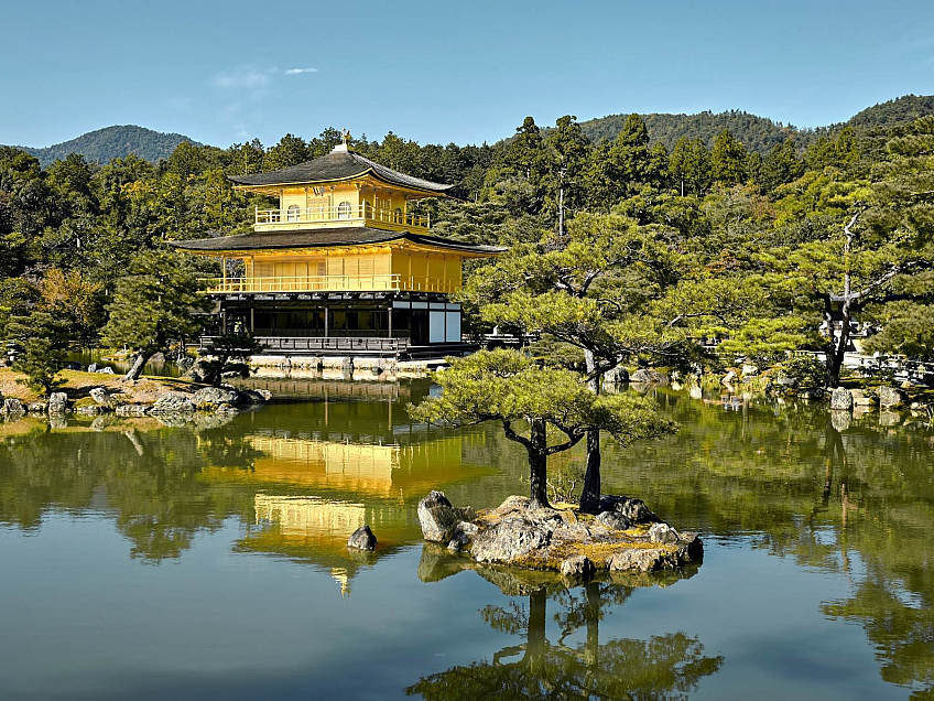 Zlatý chrám Kinkaku-ji (Kyoto - Japonsko)