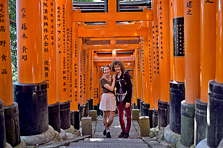 Fushimi Inari Taisha - tisíce červených bran Tori (Kyoto - Japonsko)