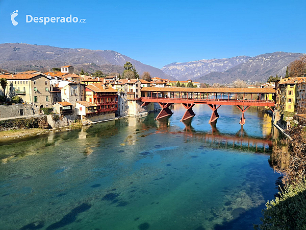 Ponte Vecchio v Bassano del Grappa (Veneto - Itálie)