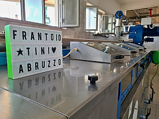 Olivový mlýn Frantoio Tini v Castilenti (Abruzzo - Itálie)