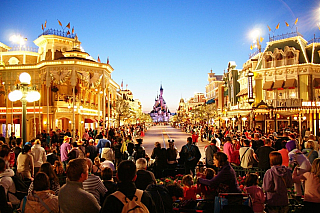 Disneyland v Paříži (Francie)