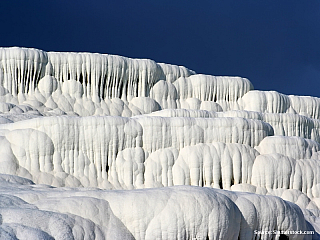 Pamukkale - bílá travertinová nádhera