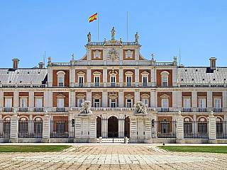 Pokud hledáte destinaci, která vám nabídne historické památky, kulturní zážitky a přírodní krásy, pak je Aranjuez tou pravou volbou. Aranjuez je město ležící na jihu Madridského společenství, kde se spojují řeky Tajo a Jarama. Město je proslulé svým královským palácem, který byl postaven v 16....