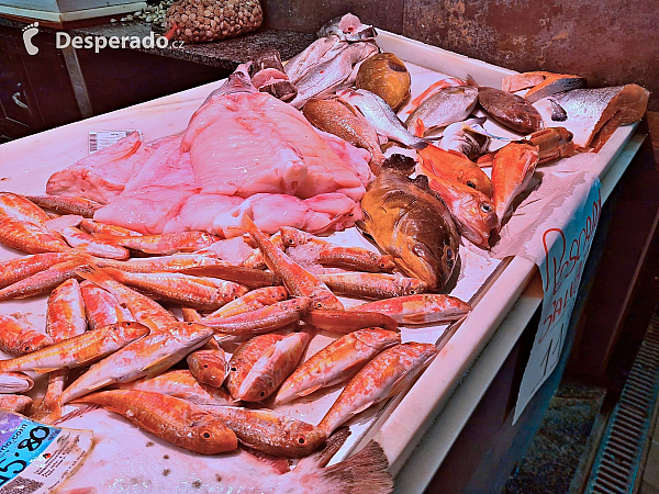 Mercado San Augustín v Granadě (Andalusie - Španělsko)