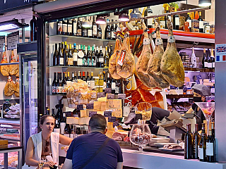 Mercado San Augustín v Granadě (Andalusie - Španělsko)