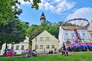 Pokud hledáte zajímavé a malebné místo na Moravě, můžete zavítat do města Štramberk. Toto město se nachází v okrese Nový Jičín v Moravskoslezském kraji, na svazích Zámeckého kopce, Kotouče a Bílé hory v Libotínských vrších v předhůří Beskyd. Žije zde přibližně 3 500 obyvatel a je známé jako...