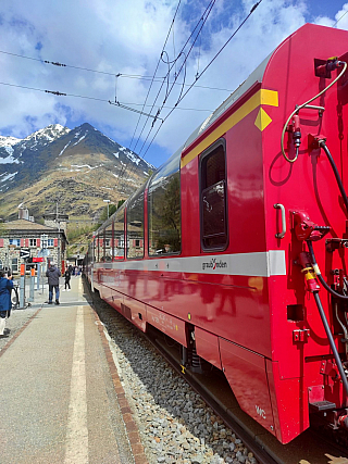 Berninská dráha - železnice z italského Tirano do švýcarského St. Moritz