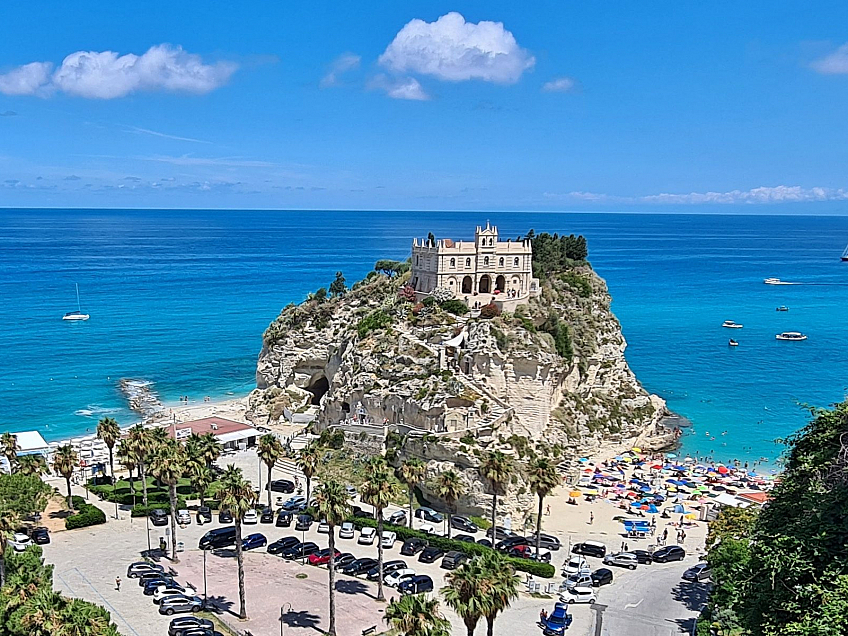 Santuario di Santa Maria dell'Isola di Tropea