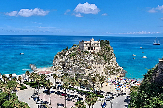 Santuario di Santa Maria dell'Isola di Tropea