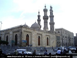Mešita v Káhiře (Egypt)