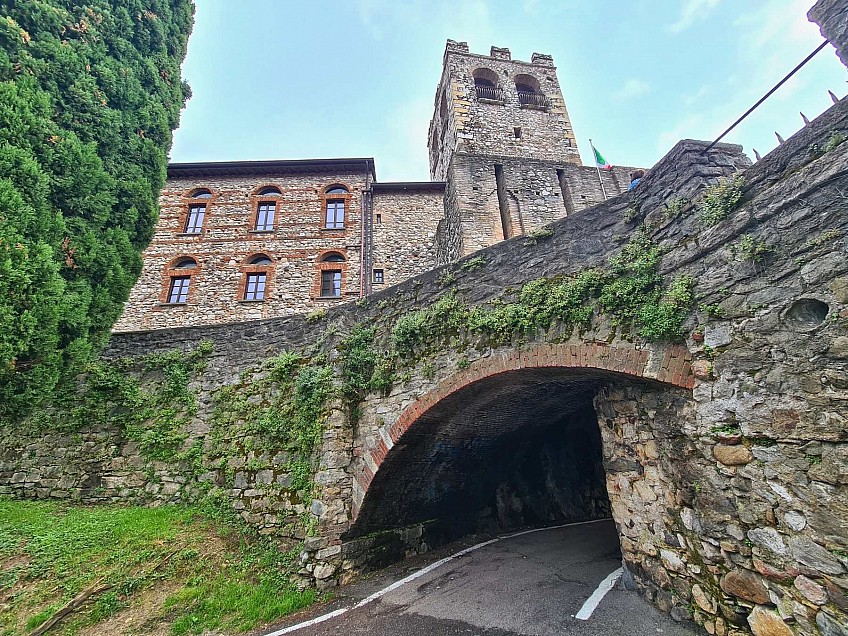 Castello di Desenzano v Desenzano del Garda (Lombardie - Itálie)