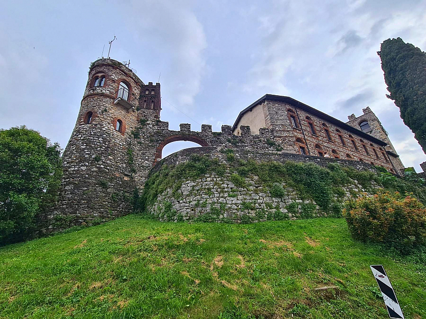 Castello di Desenzano v Desenzano del Garda (Lombardie - Itálie)