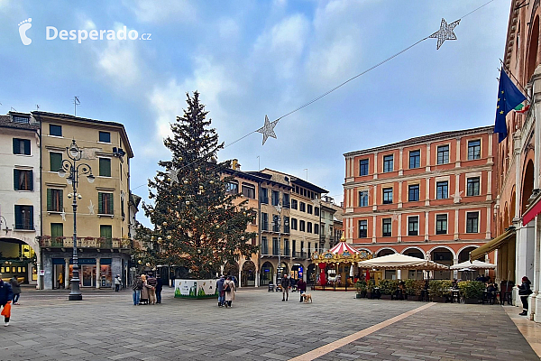 Piazza dei Signori v Trevisu (Benátsko - Itálie)