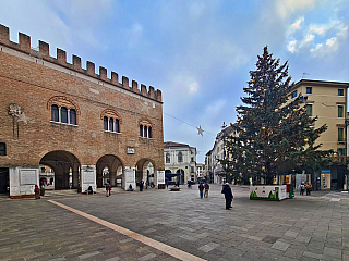 Piazza dei Signori v Trevisu (Benátsko - Itálie)