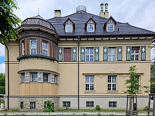 Vila Grossmann z původně přední strany (Ostrava - Česká republika)