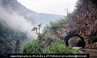 Silniční tunel (Černá Hora)