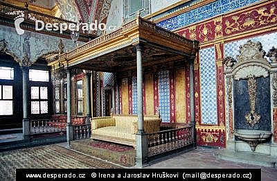 Harem, interiér paláce Topkapi (Turecko)