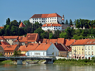 Ptuj - vinařské městečko na Drávě (Slovinsko)