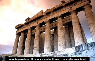 Parthenón v Athénách (Řecko)