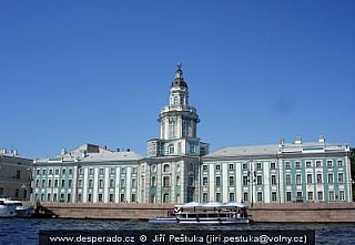 Pohled z lodi na Petrohrad (Rusko) 