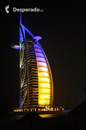 Burj Al Arab v Dubaji (Spojené arabské emiráty)