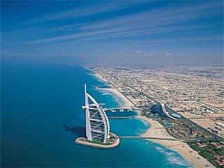 Burj Al Arab v Dubaji (Spojené arabské emiráty)
