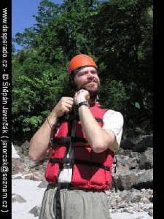 Raft na řece Ganga (Indie)