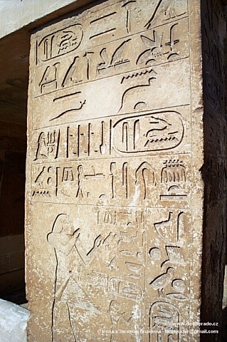 Pyramida v Sakkára (Egypt)