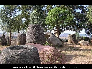 Planina džbánů u Phonsavan (Laos)