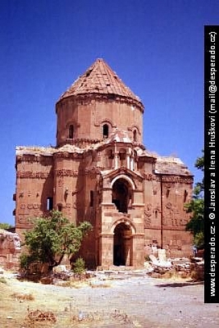 Kostel Akdamar Kilisesi u města Van (Turecko)